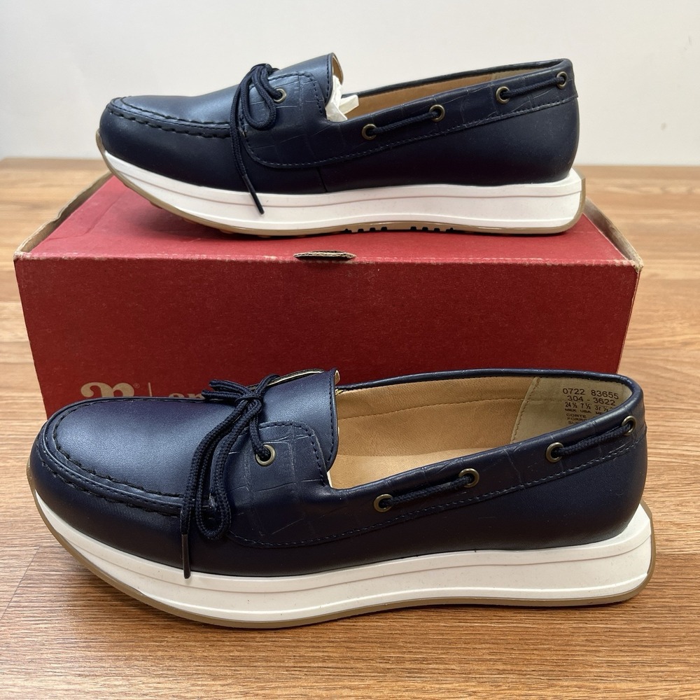 Andrea Women's Boat Shoes‎ Loafers Navy Blue Size 7.5 NEW